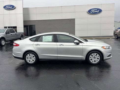 Used 2014 Ford Fusion S image 10