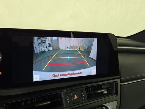 Used 2025 Lexus ES 350 w/ Premium Package image 21