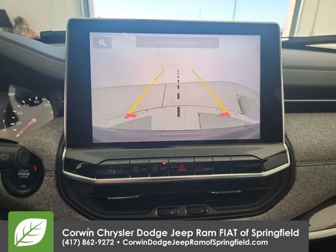 Certified 2024 Jeep Compass Latitude image 25