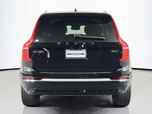 Used 2024 Volvo XC90 B6 Ultimate w/ Lounge Package AWD/4WD image 4