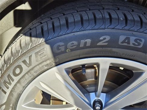 Used 2018 Ford Explorer Limited image 15