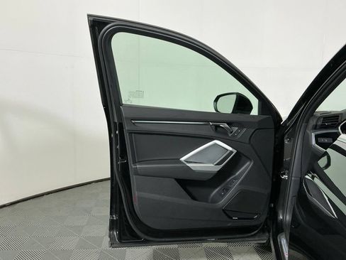 Used 2022 Audi Q3 2.0T Premium Plus AWD/4WD image 19