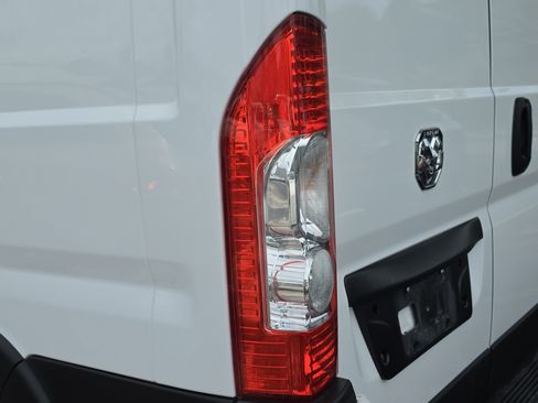 Used 2025 RAM ProMaster 2500 w/ Convenience Group FWD image 10