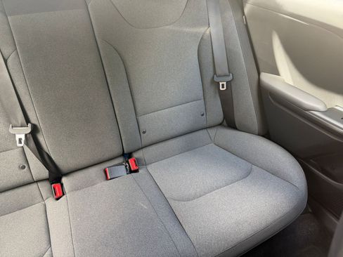 Used 2025 Kia K4 FWD image 36