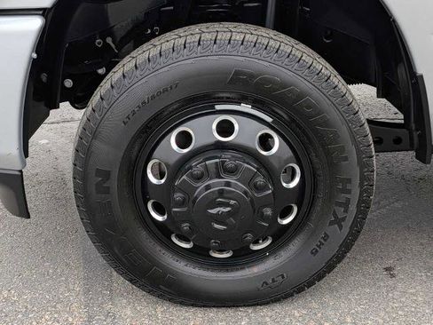 Used 2026 RAM 3500 Laramie AWD/4WD image 12