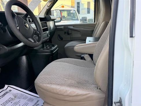 Used 2011 Chevrolet Express 2500 image 36