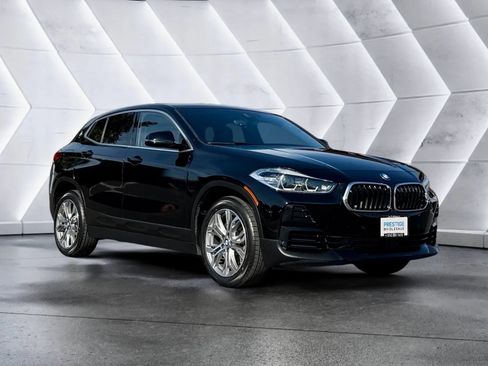 Used 2022 BMW X2 xDrive28i w/ Convenience Package AWD/4WD image 3