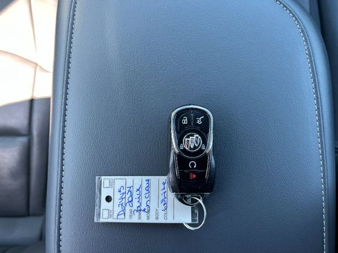 Used 2024 Buick Enclave Premium image 24