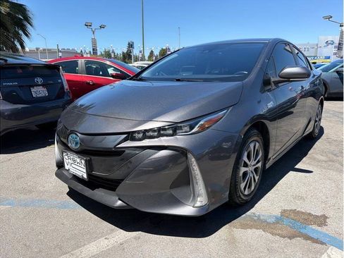 Used 2022 Toyota Prius Prime LE FWD image 25