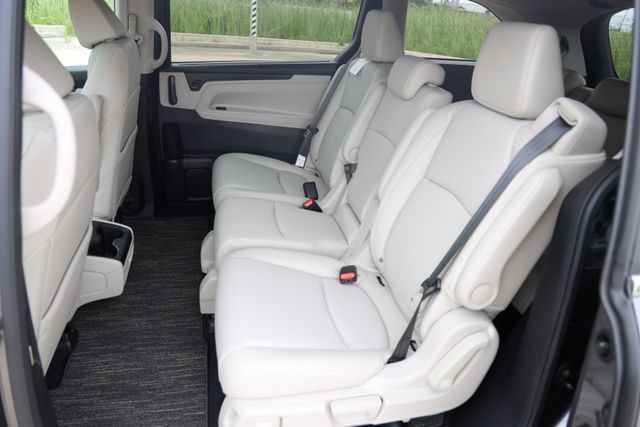 New 2026 Honda Odyssey EX-L image 14