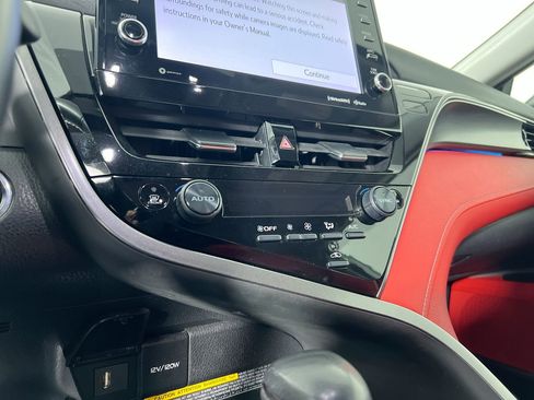 Used 2021 Toyota Camry XSE image 25