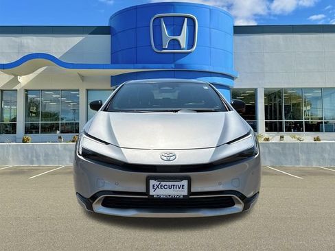 Used 2024 Toyota Prius Prime FWD image 6