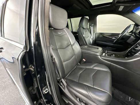 Used 2015 Cadillac Escalade ESV Platinum image 27