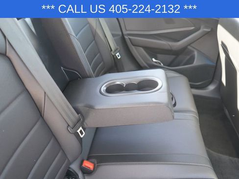 Used 2024 Volkswagen Jetta SE image 27