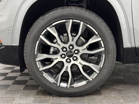 New 2027 GMC Acadia Denali Ultimate w/ LPO, Floor Liner Package AWD/4WD image 19