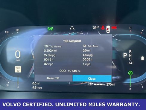 Certified 2025 Volvo XC40 B5 Core image 26