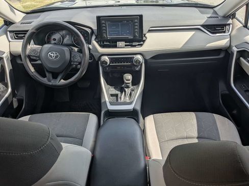 Used 2021 Toyota RAV4 XLE FWD image 12