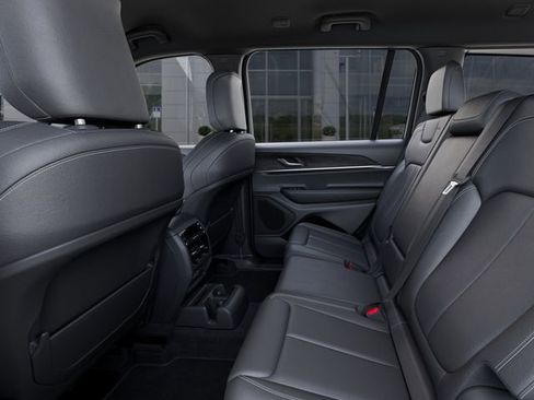 New 2025 Jeep Grand Cherokee L Limited w/ Black Appearance Package AWD/4WD image 23