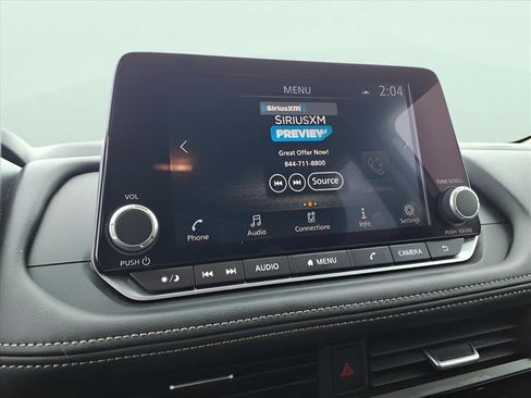 Used 2025 Nissan Rogue SV image 15