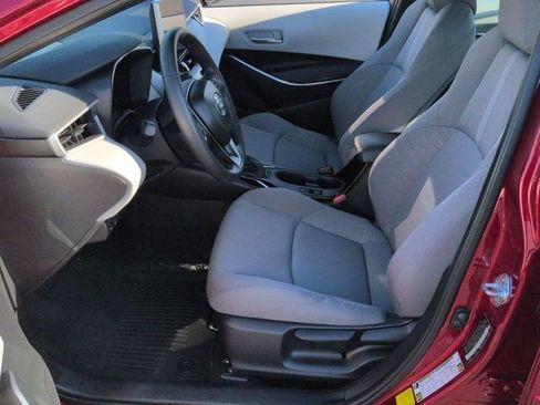Certified 2025 Toyota Corolla SE w/ SE Premium Package FWD image 8