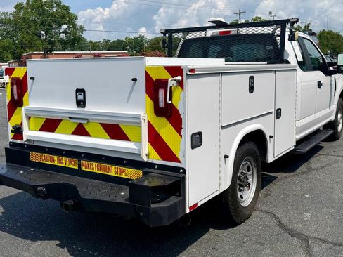 Used 2019 Ford F250 XL w/ Power Equipment Group RWD image 6