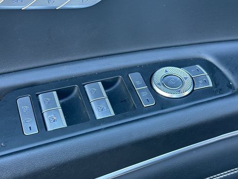 Used 2024 Genesis GV80 2.5T image 12