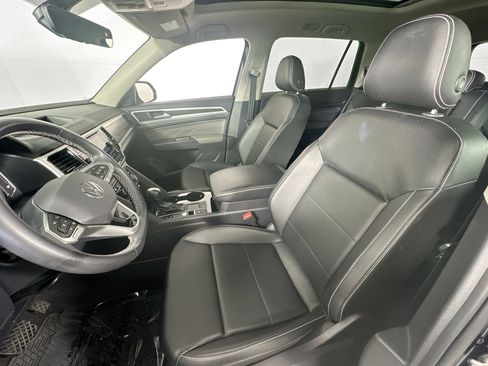 Used 2023 Volkswagen Atlas SE image 20