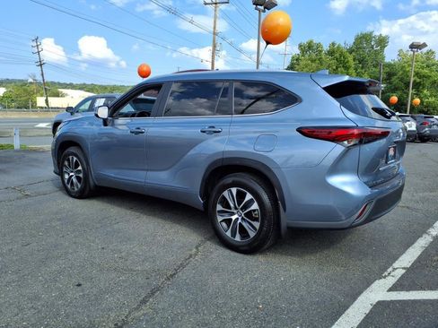 Certified 2023 Toyota Highlander XLE image 4