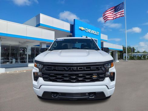 Used 2024 Chevrolet Silverado 1500 Custom image 2