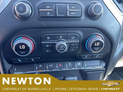 Used 2022 Chevrolet Silverado 1500 RST AWD/4WD image 12