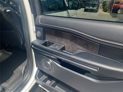 Used 2021 Ford Expedition Limited RWD image 20