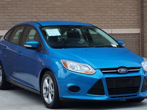 Used 2014 Ford Focus SE FWD image 5