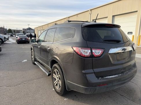 Used 2016 Chevrolet Traverse LT image 6