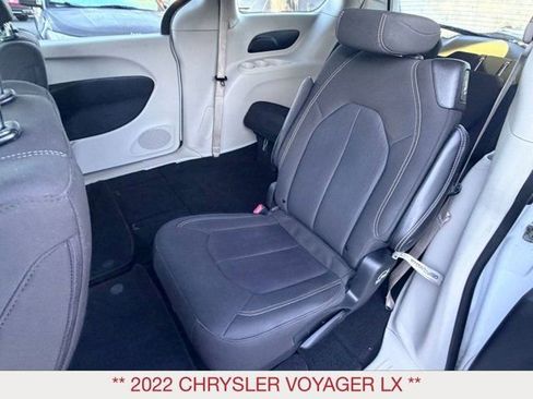 Certified 2022 Chrysler Voyager LX image 16