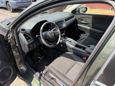Used 2018 Honda HR-V EX image 7