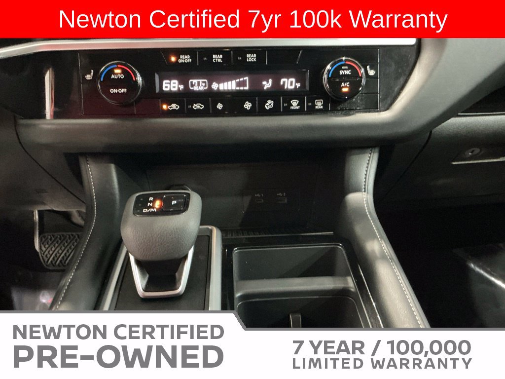 Used 2025 Nissan Pathfinder SV FWD image 10