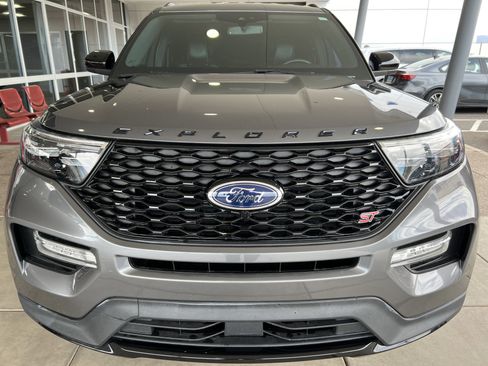 Used 2022 Ford Explorer ST w/ ST Street Pack image 2