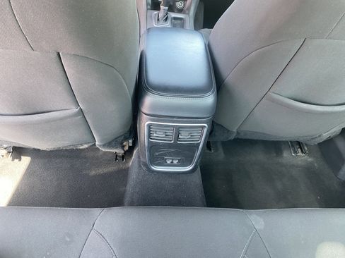 Used 2023 Dodge Charger SXT RWD image 17