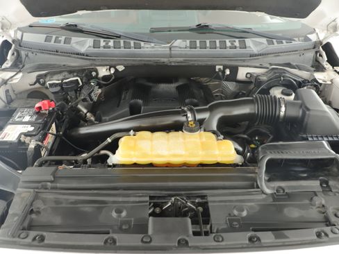 Certified 2018 Ford F150 Platinum w/ Equipment Group 701A Luxury image 7