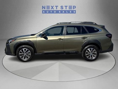 Used 2025 Subaru Outback Premium w/ Popular Package #1 AWD/4WD image 4