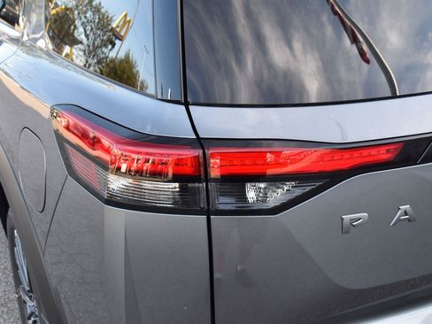 New 2026 Nissan Pathfinder Platinum w/ Accent Package FWD image 7