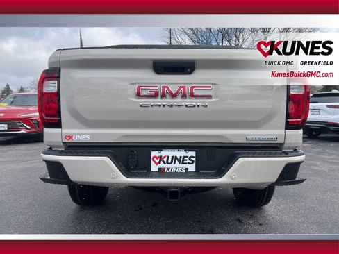 New 2026 GMC Canyon Elevation image 6