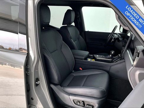 Used 2025 Lexus GX 550 image 10