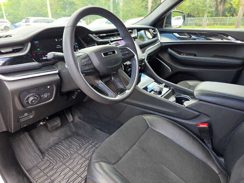 Used 2024 Jeep Grand Cherokee Trailhawk w/ Advanced Protech Group II AWD/4WD image 26