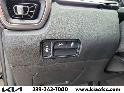 Certified 2023 Kia Sorento LX FWD image 22
