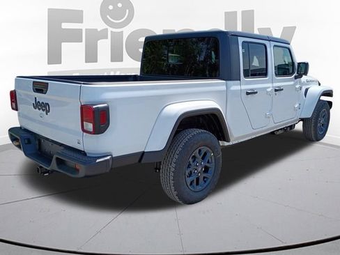 New 2026 Jeep Gladiator Sport AWD/4WD image 5