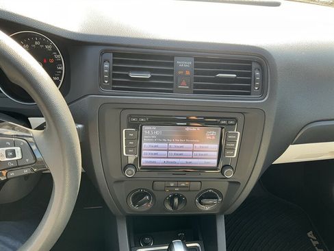 Used 2015 Volkswagen Jetta S w/ Welcome Package FWD image 24
