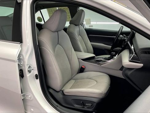 Used 2024 Toyota Camry XSE image 6