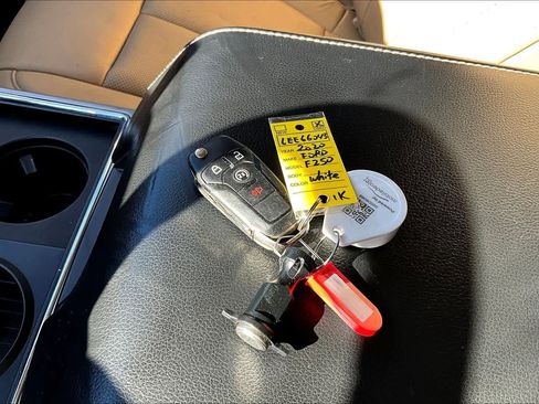Used 2020 Ford F250 Lariat w/ Lariat Value Package image 13