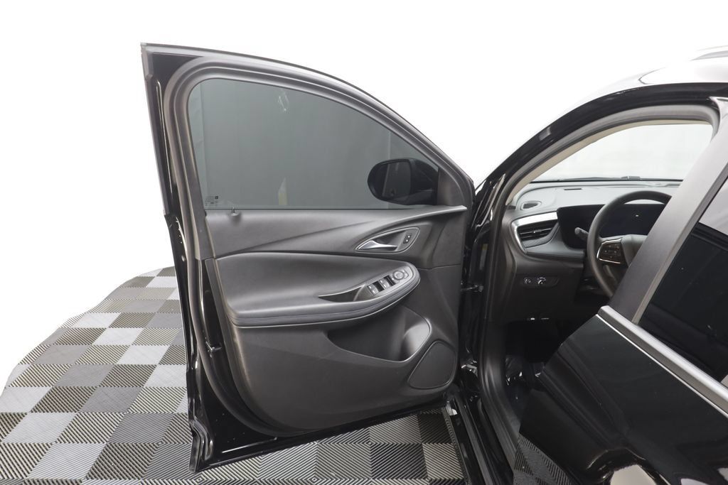 Used 2026 Buick Encore GX Sport Touring AWD/4WD image 5